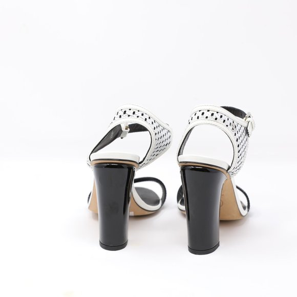 CHANEL PATENT LEATHER HEELS - Picture 3 of 3